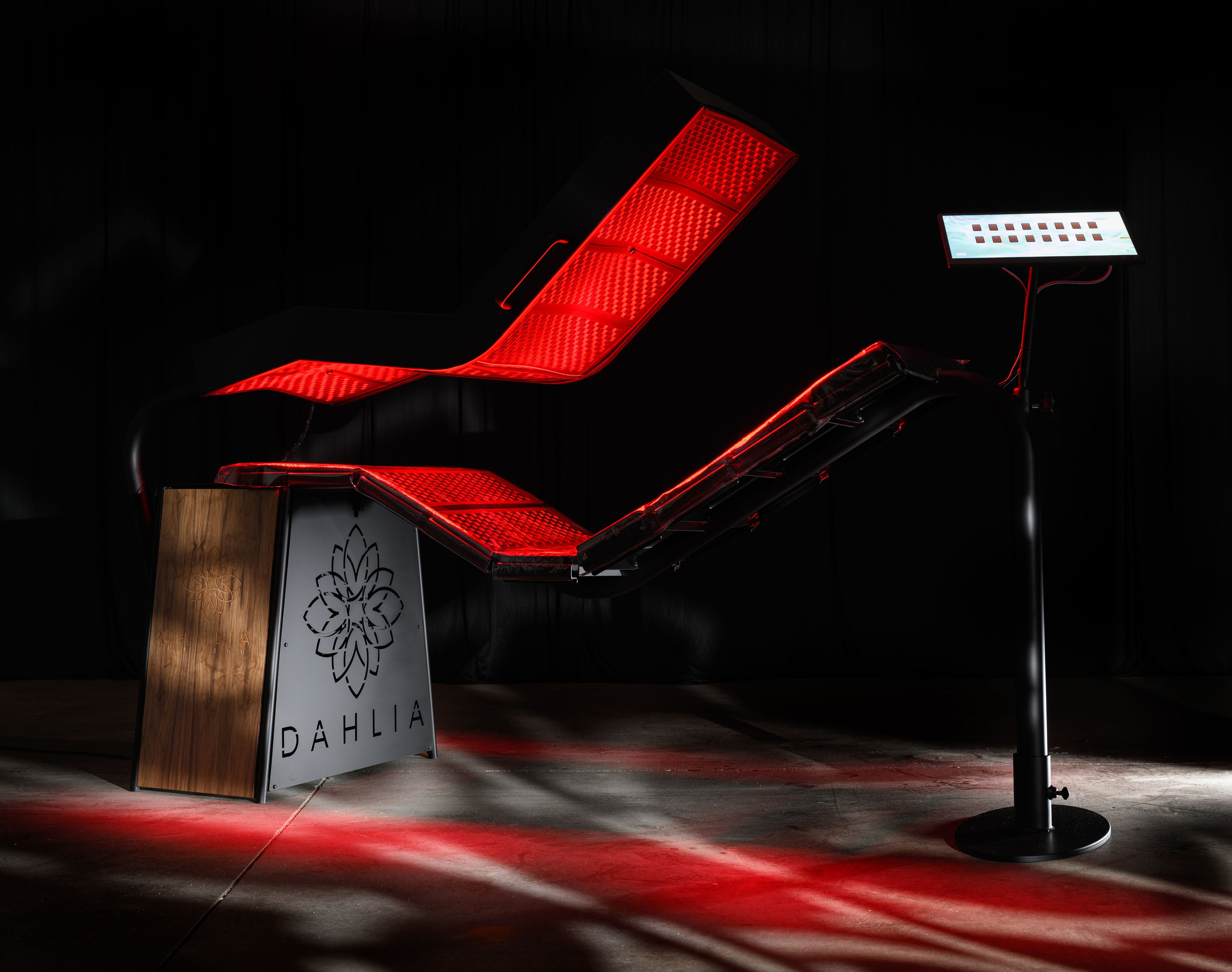 Dahlia red light bed 2